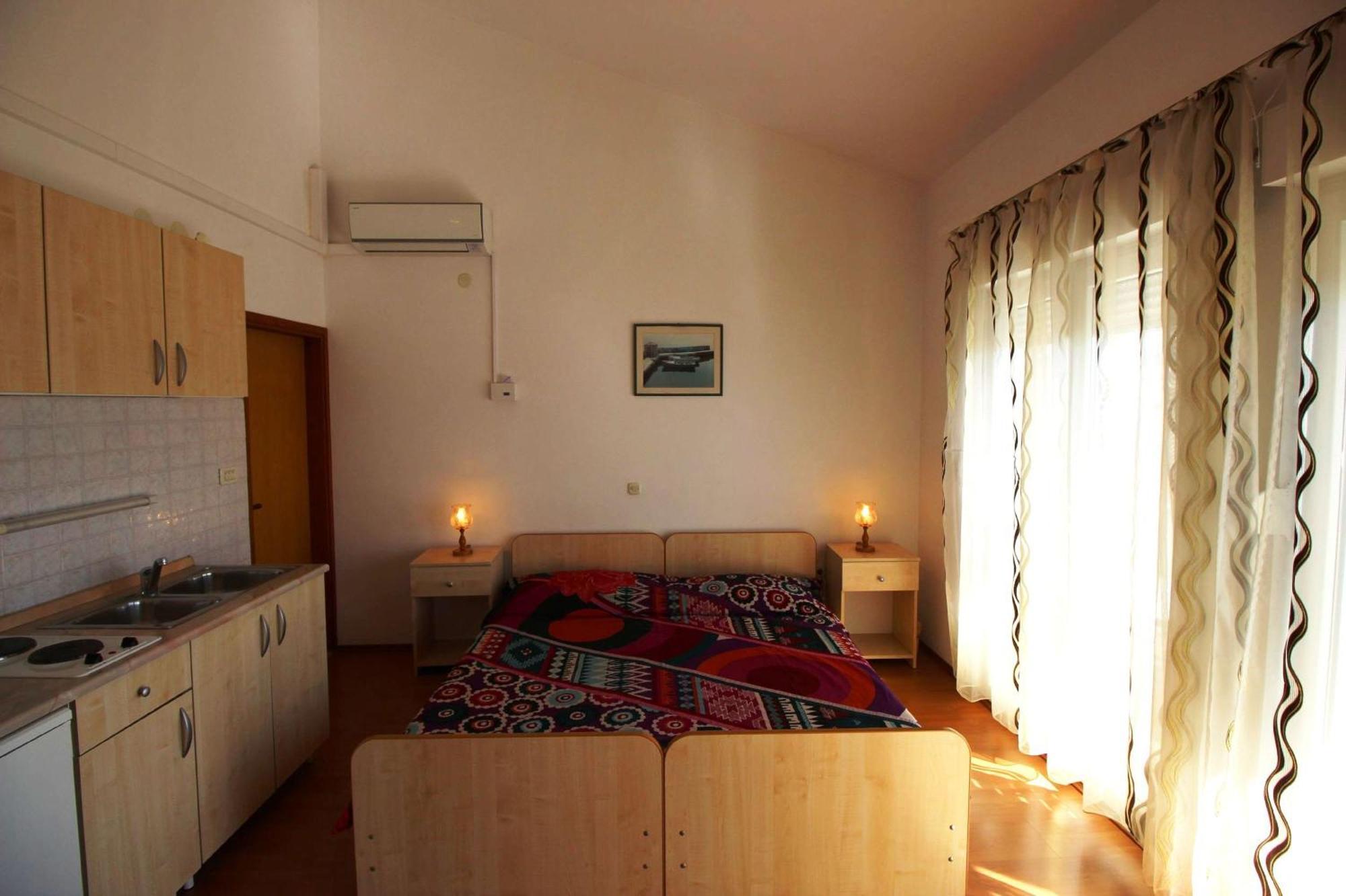 אומיס Apartments Ivka חדר תמונה